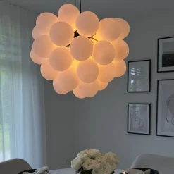 QAZQA Schlafzimmerlampen|Küchenlampen*Art-Deco-Hängelampe schwarz mit Opalglas 8-flammig rund – Uvas