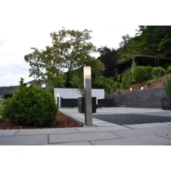 QAZQA Stehlampen Außen|Gartenbeleuchtung*Außen-Stablampe Stahl 80cm IP44 - Malios mit Erdspieß und Kabelverschraubung