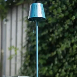 QAZQA Gartenbeleuchtung|Led-Außenleuchten*Außenstehleuchte blau inkl. LED 3-stufig dimmbar auf Solar - Ferre