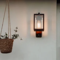 QAZQA Gartenbeleuchtung|Außenleuchten Mit Sensor*Außenwandlaterne rostbraun mit Bewegungssensor IP44 - Charlois