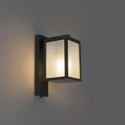 QAZQA Gartenbeleuchtung|Außenleuchten Mit Sensor*Außenwandlaterne schwarz mit geripptem Glas und Hell-Dunkel-Sensor - Charlois