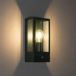 QAZQA Gartenbeleuchtung|Außenleuchten Mit Sensor*Außenwandleuchte dunkelgrün mit Dämmerungssensor IP44 - Rotterdam