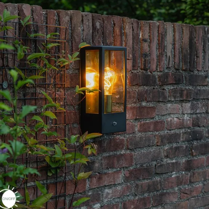 QAZQA Gartenbeleuchtung|Außenleuchten Mit Sensor*Außenwandleuchte schwarz mit goldenem Hell-Dunkel-Sensor - Rotterdam