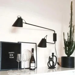 QAZQA Schlafzimmerlampen|Wohnzimmerlampen*Design Wandleuchte schwarz 2-Licht einstellbar - Lune