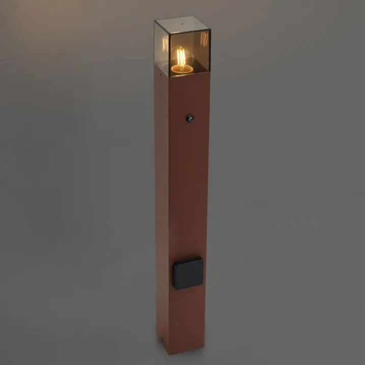 QAZQA Gartenbeleuchtung|Stehlampen Außen*Industrielle Außenleuchte Rostbraun mit Rauchglas 70cm mit Dämmerungssensor IP44 - Dänemark