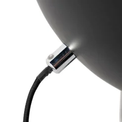 QAZQA Lampen Für Dein Homeoffice|Schlafzimmerlampen*Industrielle Tischlampe schwarz mit goldener Innenseite - Magna Eglip