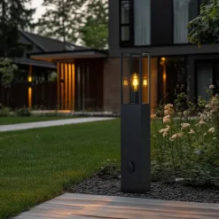 QAZQA Stehlampen Außen|Gartenbeleuchtung*Moderne Außenstehleuchte Schwarz 80cm mit Steckdose IP44 - Charlois