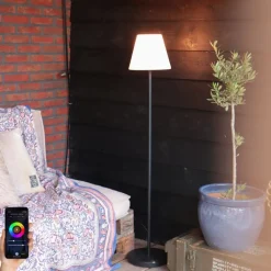 QAZQA Gartenbeleuchtung|Smarte Außenbeleuchtung*Smarte moderne Außenstehleuchte schwarz Schirm weiß inkl. Wifi A60 - Virginia