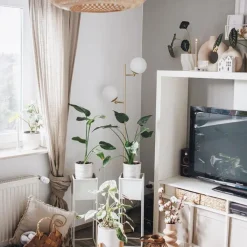 QAZQA Smarte Stehlampen|Stehlampen*Smarte Stehleuchte Gold mit Milchglas inkl. 2 WiFi P45 - Pallon