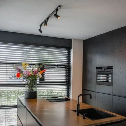 QAZQA Schlafzimmerlampen|Küchenlampen*Smartes Schienensystem schwarz inkl. 3 WiFi GU10 1-phasig - Iconic Jeana