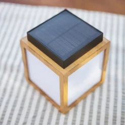 Newgarden Gartenbeleuchtung|Led-Außenleuchten*Tischleuchte aus Bambus mit Flammeneffekt inkl. LED IP44 Solar Wiederaufladbar - Vega