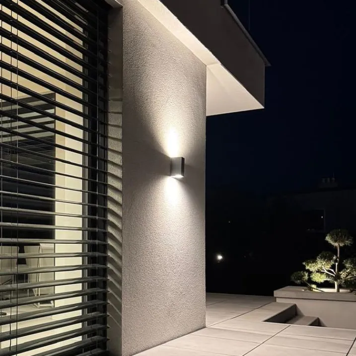 QAZQA Gartenbeleuchtung|Außenleuchten Mit Sensor*Wandleuchte schwarz IP44 mit Hell-Dunkel-Sensor - Baleno II